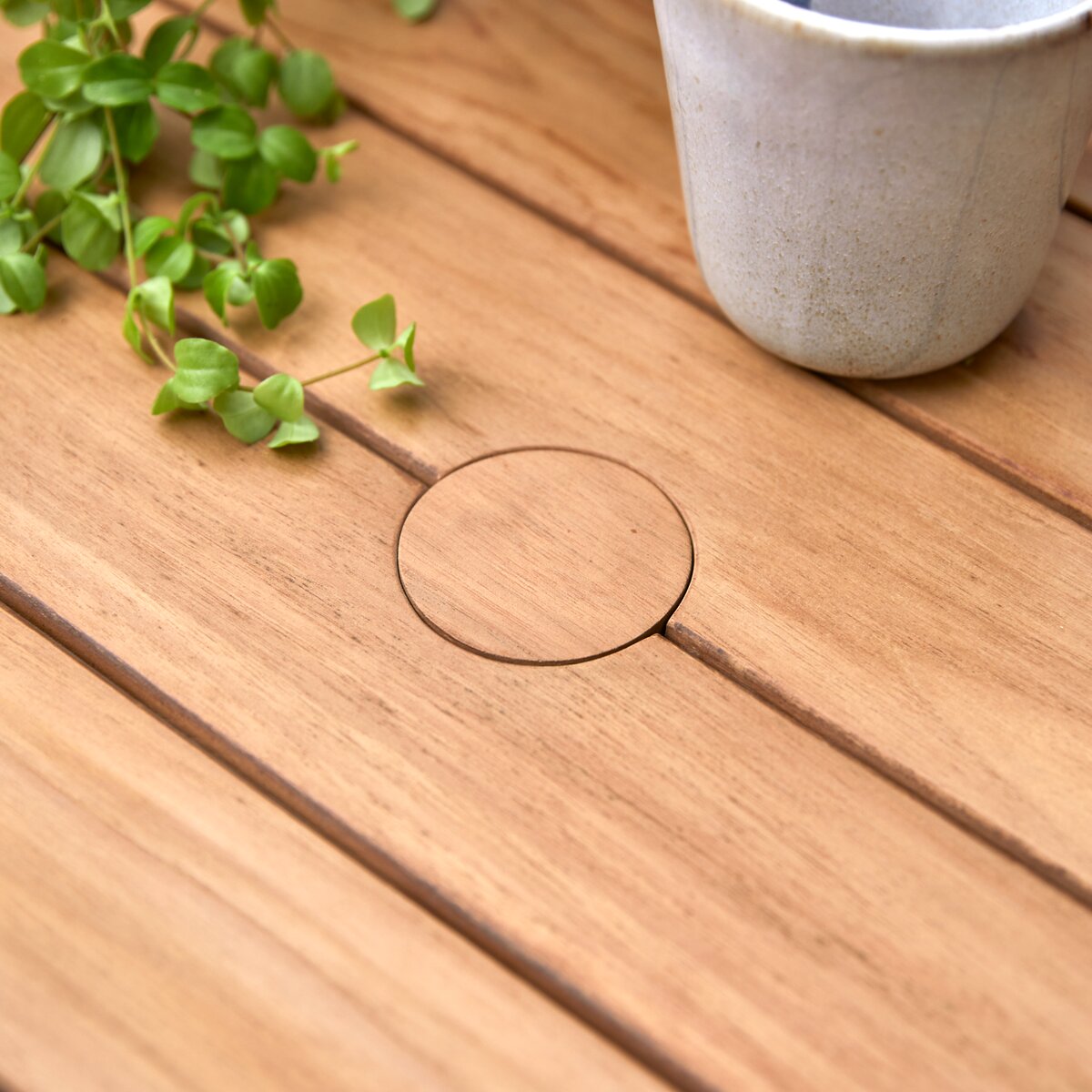 Mila - Table de jardin en teck massif 6 pers. Mila - Table de jardin en teck massif 6 pers.