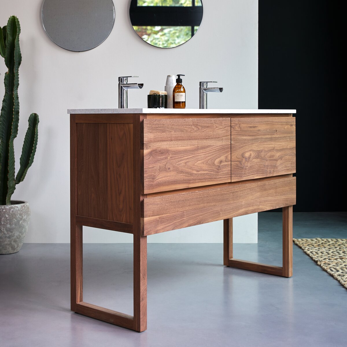 Edgar - Meuble salle de bain en noyer massif et terrazzo premium Moon 120 cm Edgar - Meuble salle de bain en noyer massif et terrazzo premium Moon 120 cm