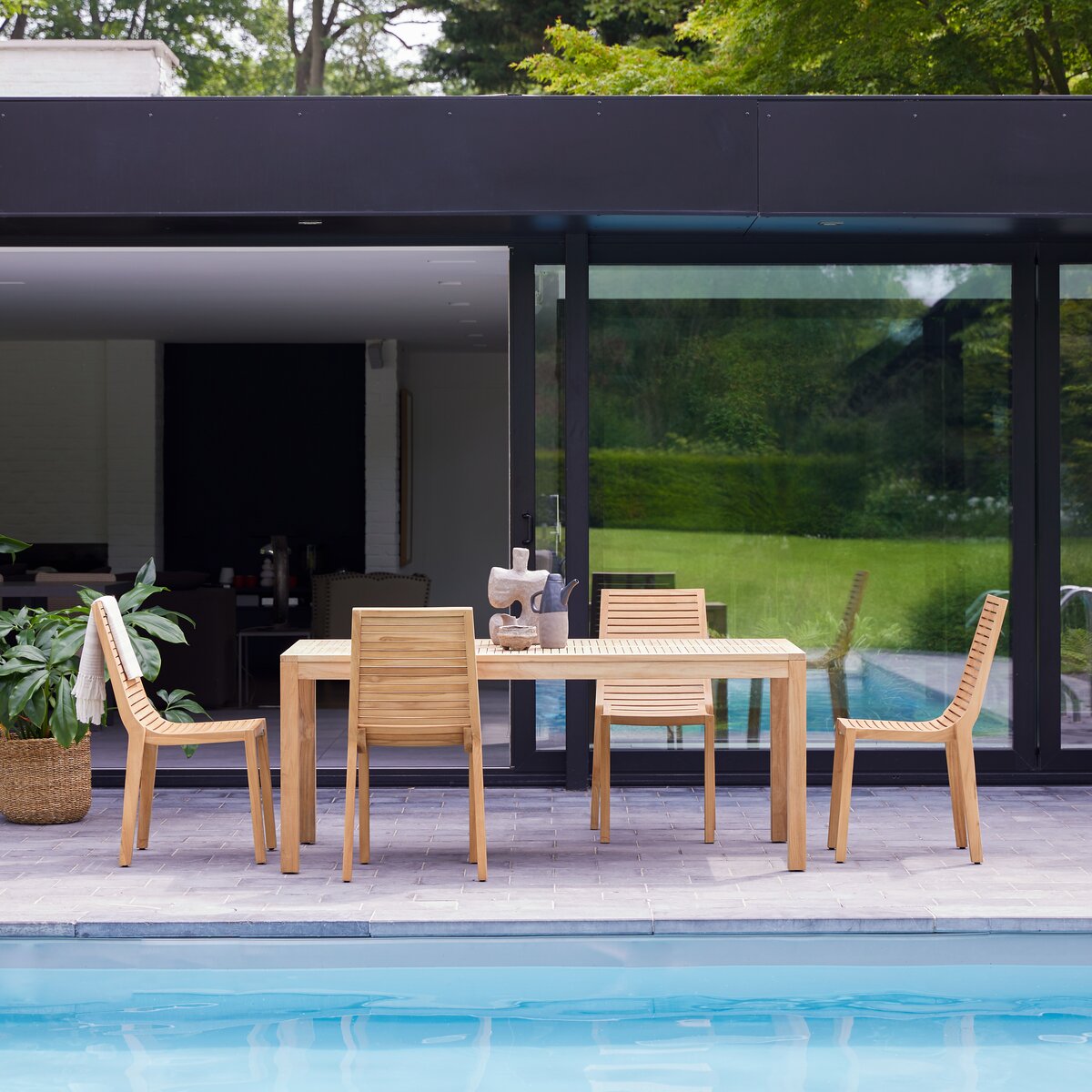 Teo - Outdoor Gartenmöbel Set aus massivem Teak 4 Stühle
