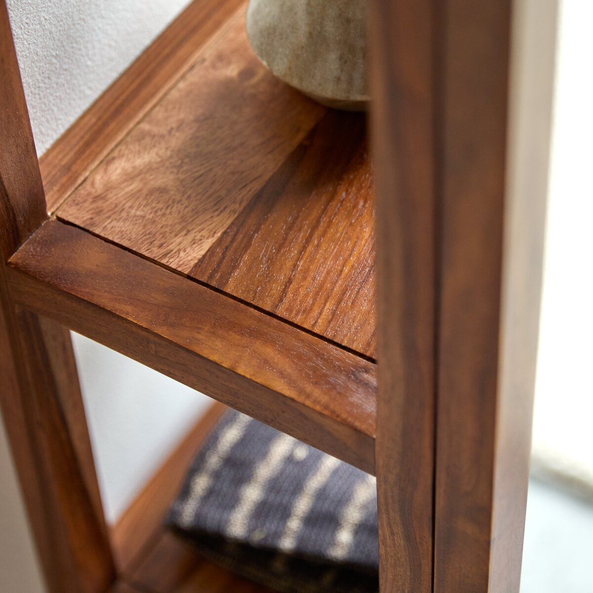 Twig - Solid sheesham straight column Twig - Solid sheesham straight column