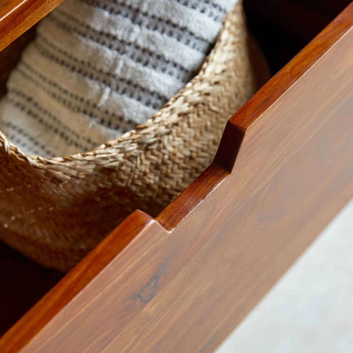 Kwarto - Waschtischunterschrank aus Palisander 60 cm Kwarto - Waschtischunterschrank aus Palisander 60 cm