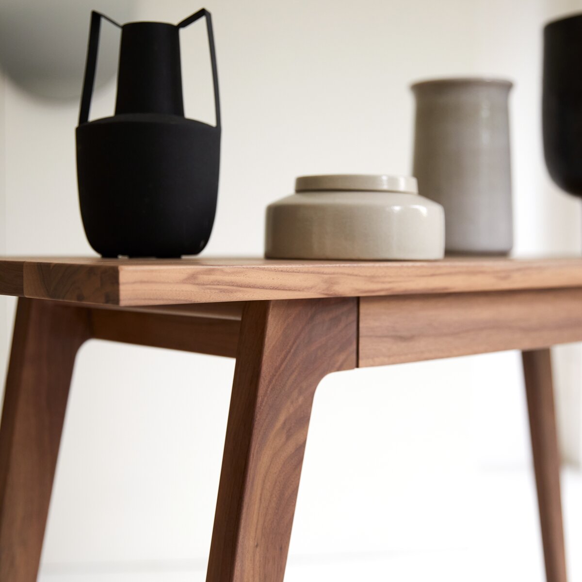 Esmée - Solid walnut console table Esmée - Solid walnut console table