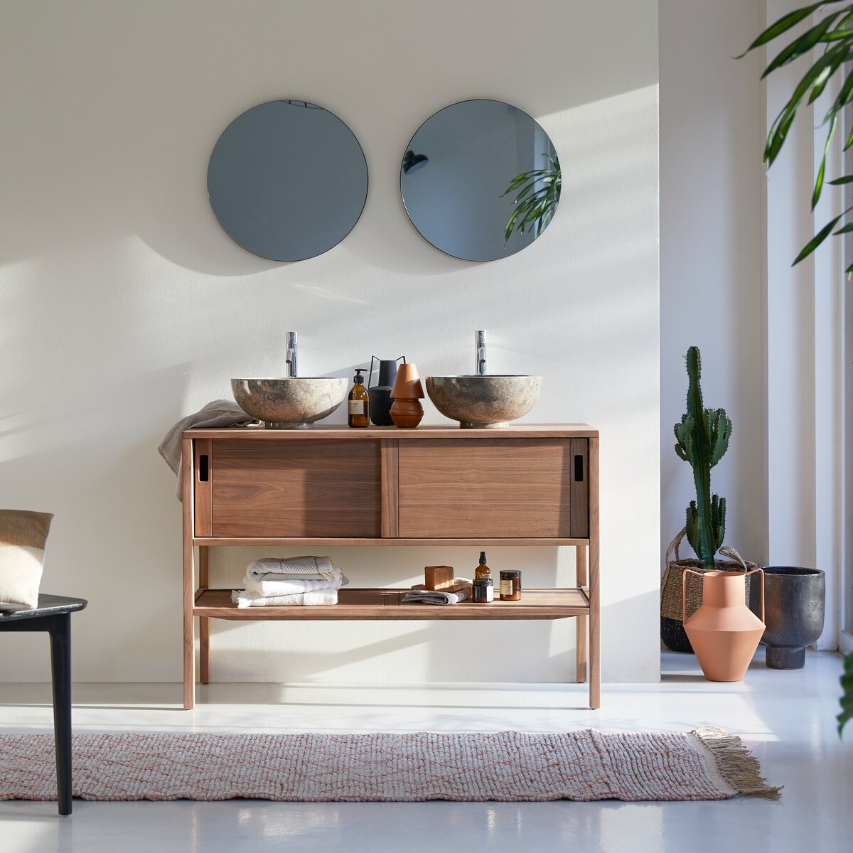 Arty - Meuble sous vasque en noyer massif 120 cm Arty - Meuble sous vasque en noyer massif 120 cm