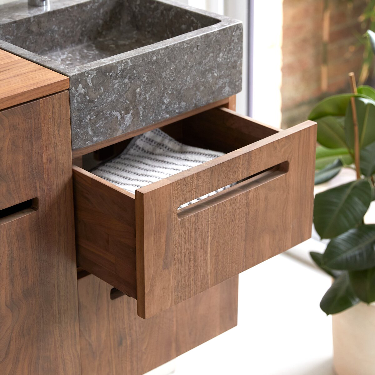 Line - Mueble de baño de nogal macizo y mármol 85 cm Line - Mueble de baño de nogal macizo y mármol 85 cm