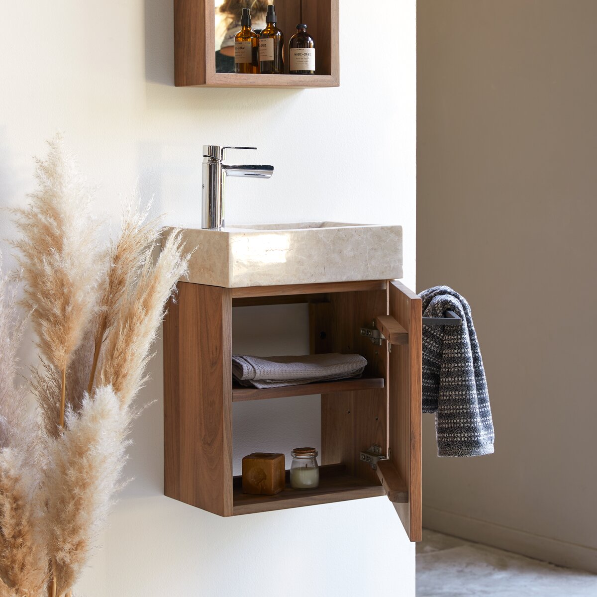 Stelle - Handwaschbecken aus massivem Nussbaum und cremefarbenem Marmor Stelle - Handwaschbecken aus massivem Nussbaum und cremefarbenem Marmor