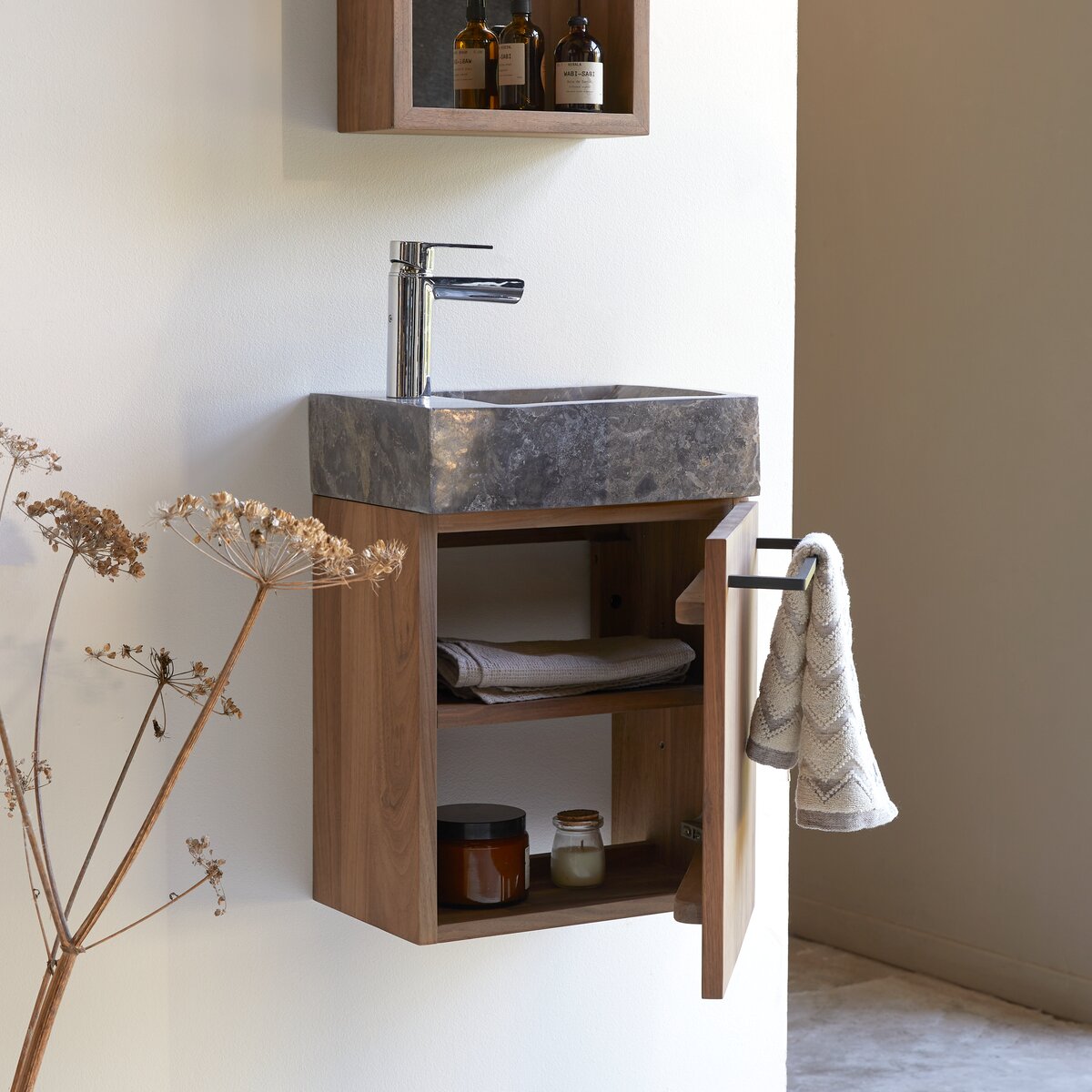 Stelle - Handwaschbecken aus massivem Nussbaum und grauem Marmor Stelle - Handwaschbecken aus massivem Nussbaum und grauem Marmor