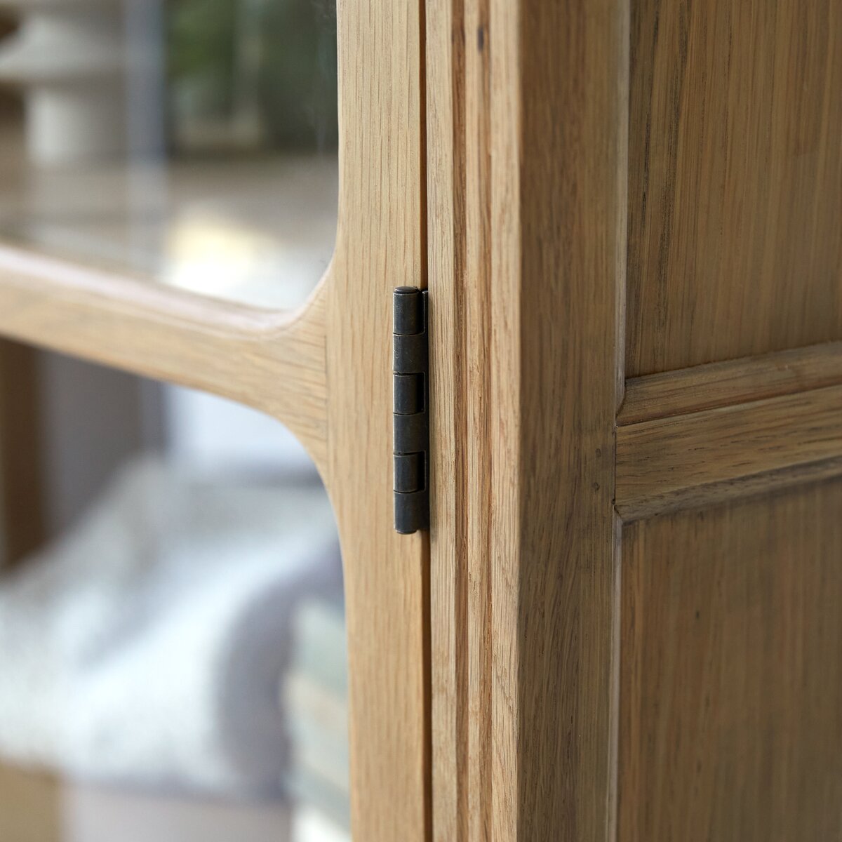 Marthe - Armoire de rangement en chêne massif Marthe - Armoire de rangement en chêne massif