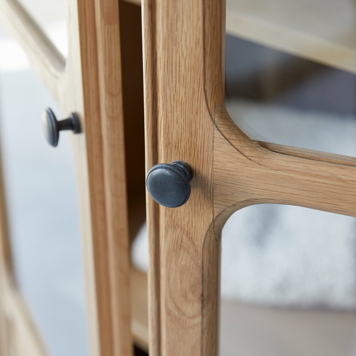 Marthe - Armoire de rangement en chêne massif Marthe - Armoire de rangement en chêne massif