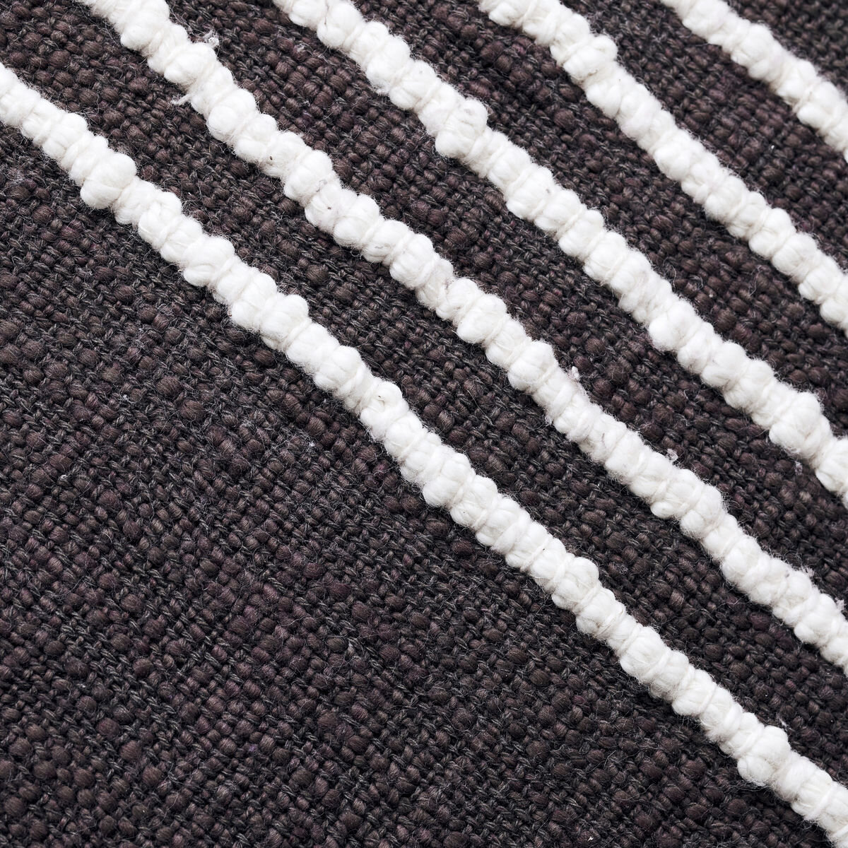 Yarn - Housse de coussin en coton 50x50 cm Yarn - Housse de coussin en coton 50x50 cm