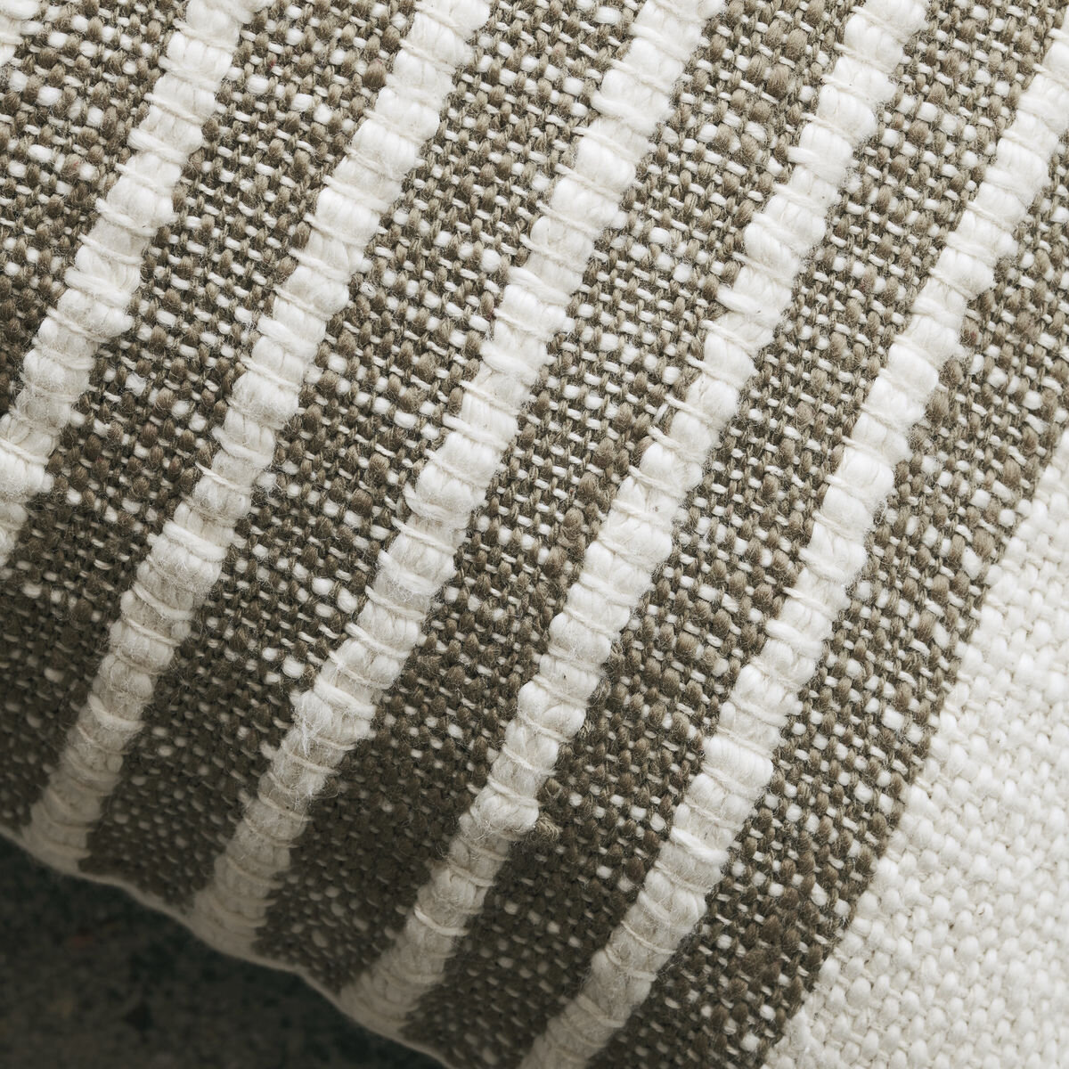 Yarn - Housse de coussin en coton 80x40 cm, light brown Yarn - Housse de coussin en coton 80x40 cm, light brown