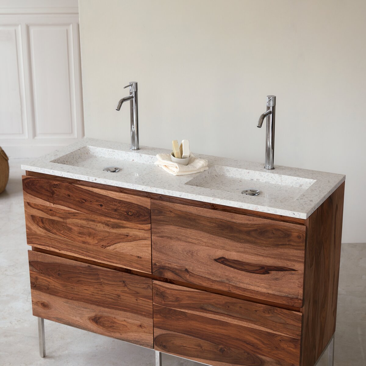 Nova - Meuble Salle de Bain en palissandre massif et terrazzo premium Moon 120 Nova - Meuble Salle de Bain en palissandre massif et terrazzo premium Moon 120
