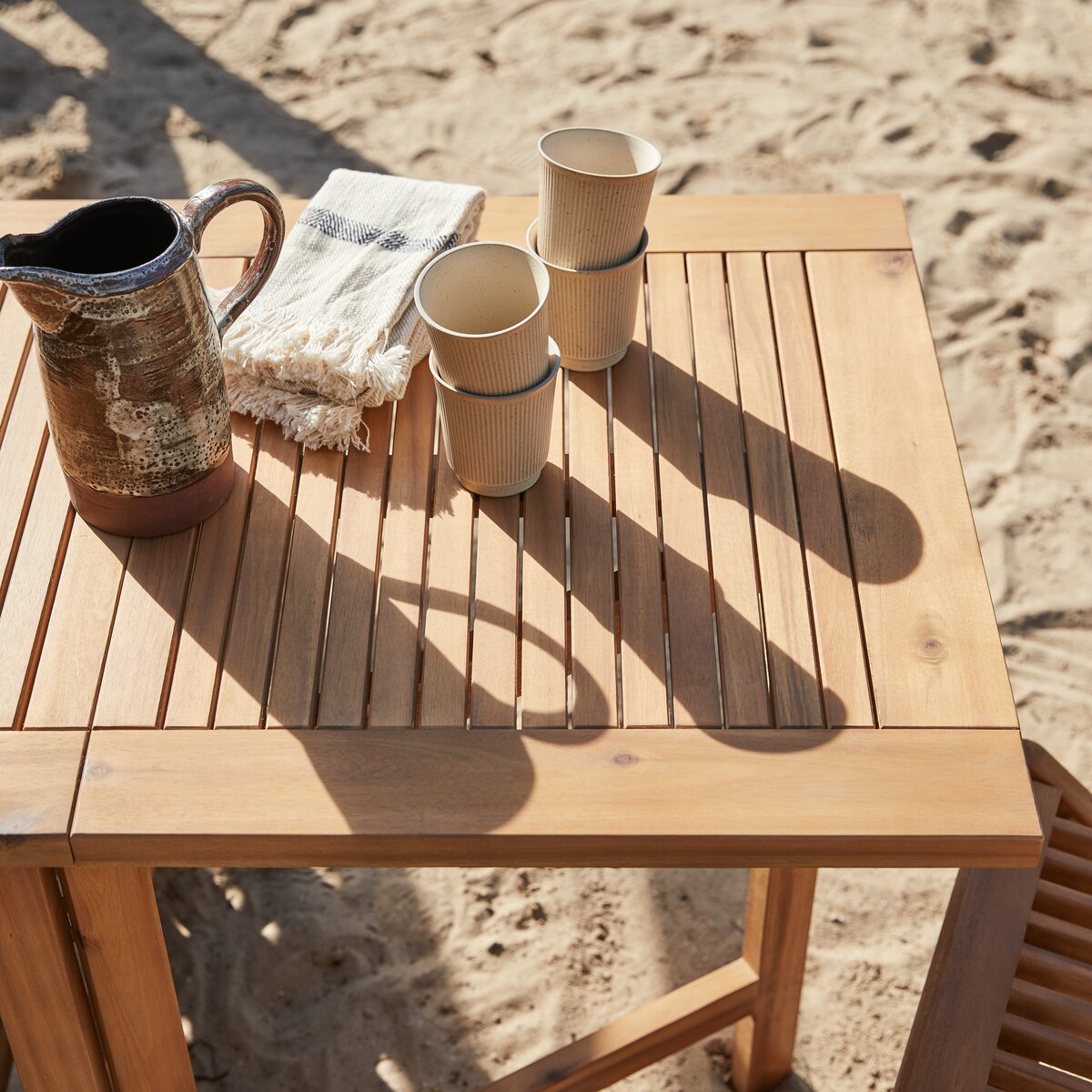 Table de jardin pliante et ronde 130 cm en bois massif, haut de gamme