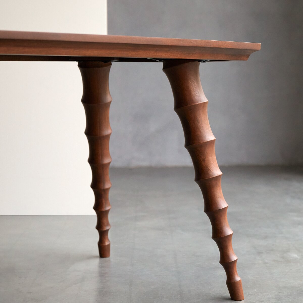 Anouk - Solid mango wood table for 4-6 people Anouk - Solid mango wood table for 4-6 people