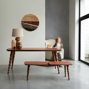 Anouk - Solid mango wood table for 4-6 people
