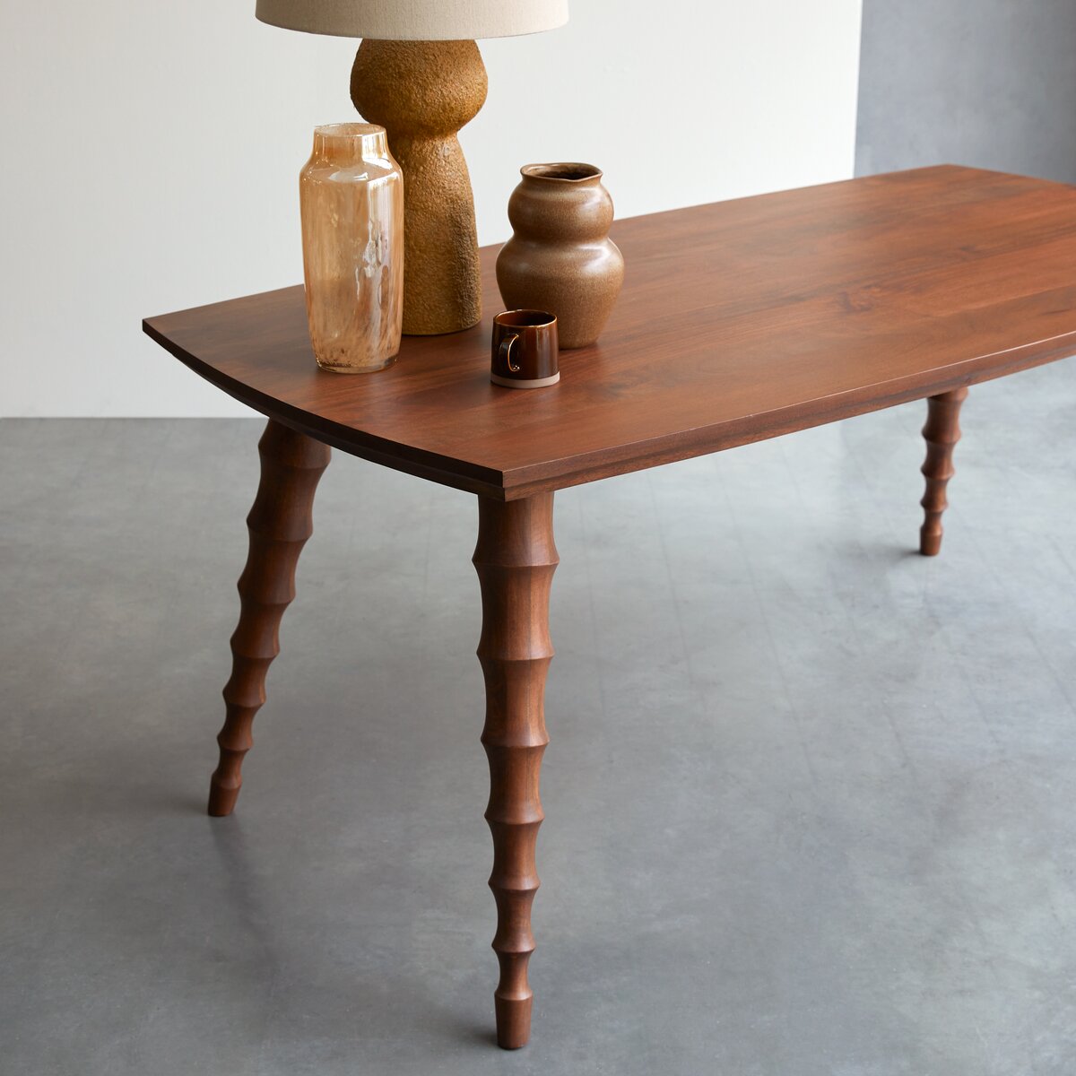 Anouk - Solid mango wood table for 4-6 people Anouk - Solid mango wood table for 4-6 people