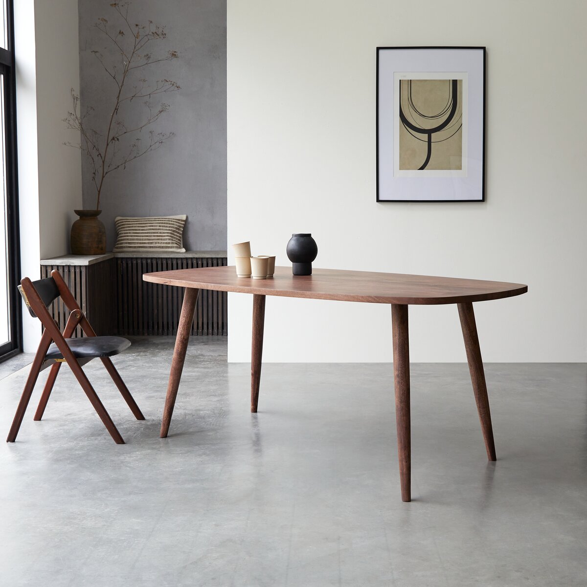 Lazare - Table en manguier massif 4/6 pers. Lazare - Table en manguier massif 4/6 pers.