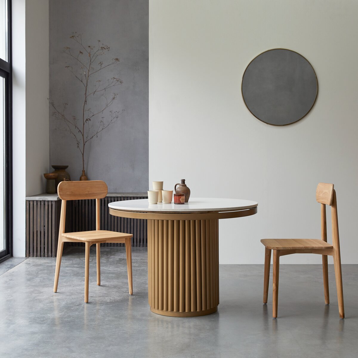 Isaure - Round table in metal and terrazzo