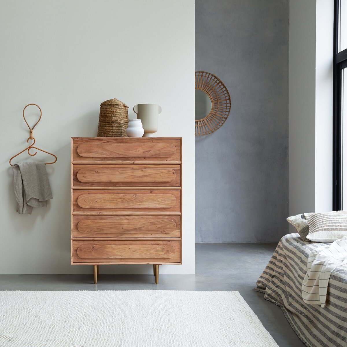 Olga - Solid acacia chest of drawers