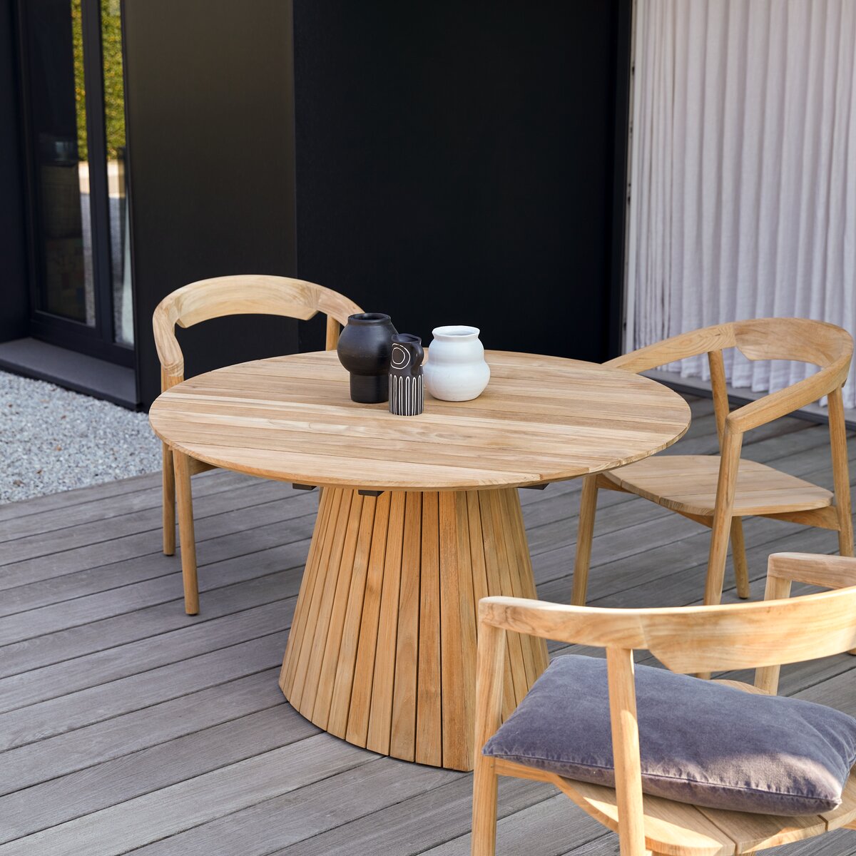 Paloma - Tavolo da giardino rotondo in teak massello 6 pers. Paloma - Tavolo da giardino rotondo in teak massello 6 pers.