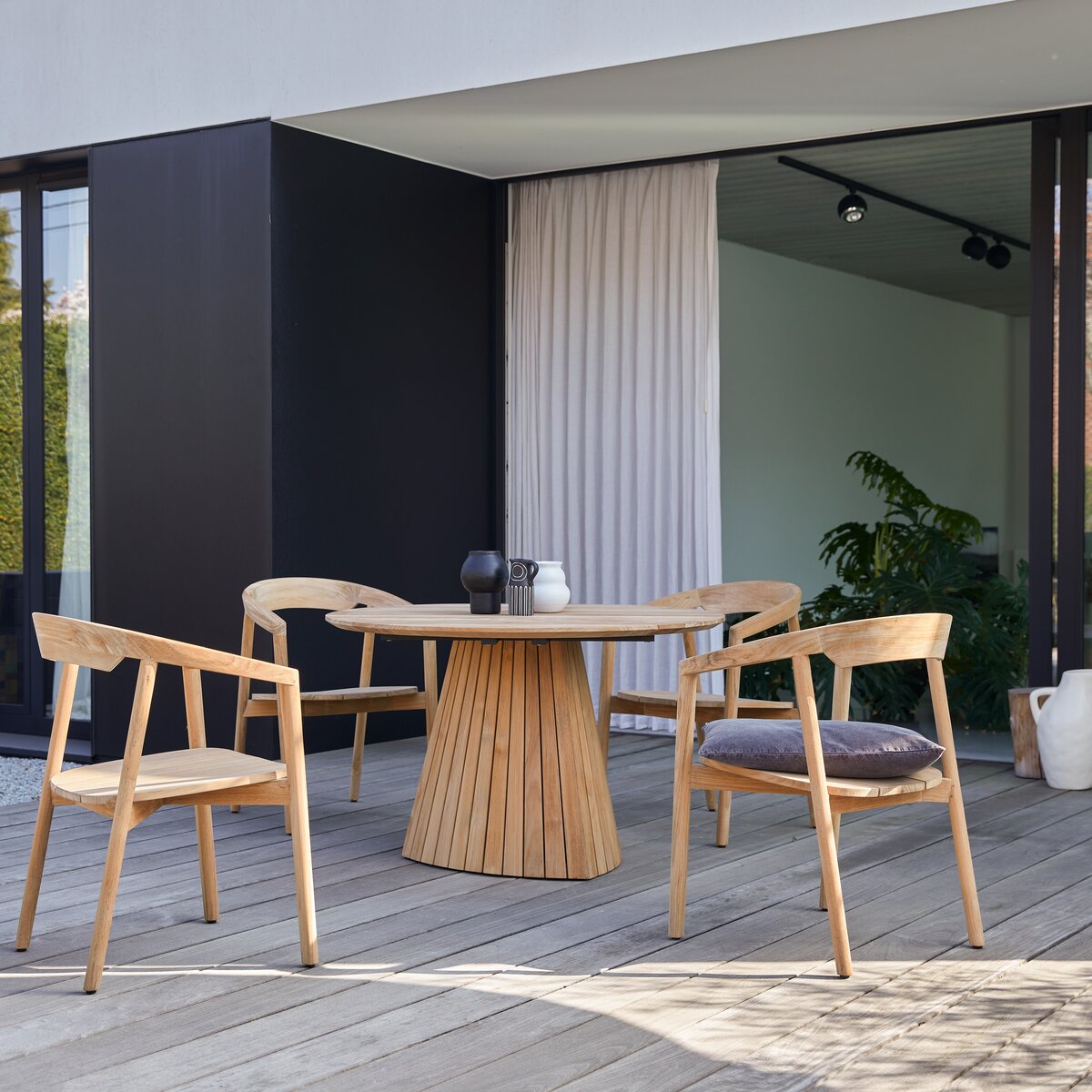Paloma - Solid teak round garden table