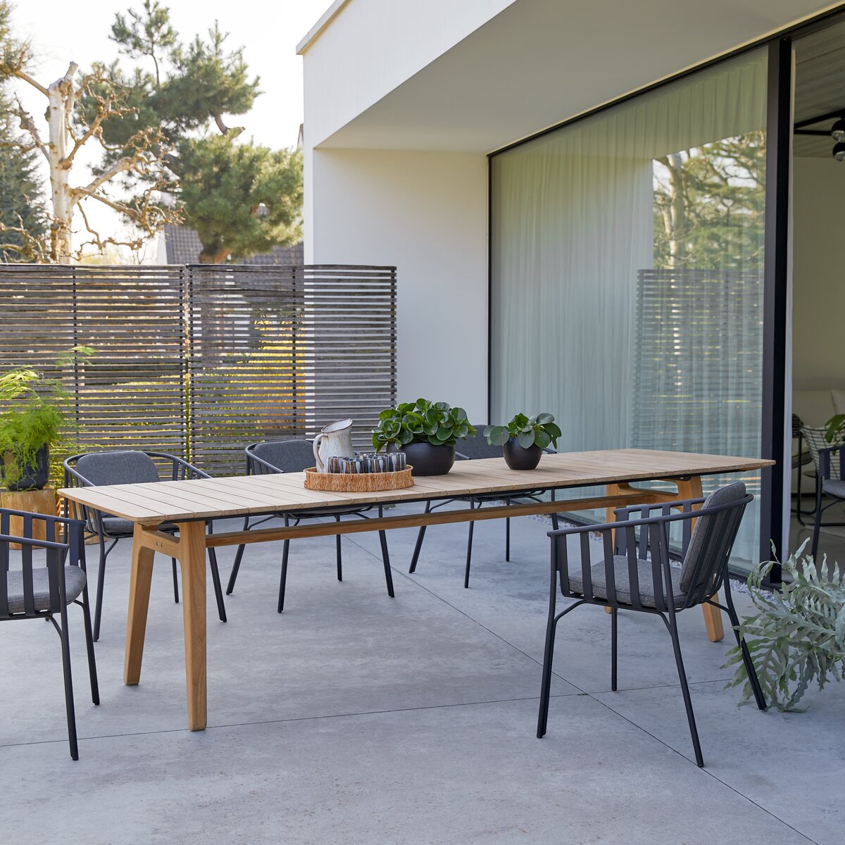 Antioni - Table de jardin en teck massif 8/10 pers. Antioni - Table de jardin en teck massif 8/10 pers.