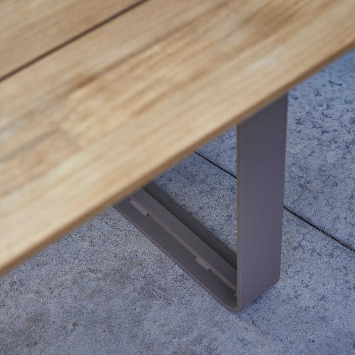 Harper - Set da giardino in teak massello e alluminio da 6 posti Harper - Set da giardino in teak massello e alluminio da 6 posti