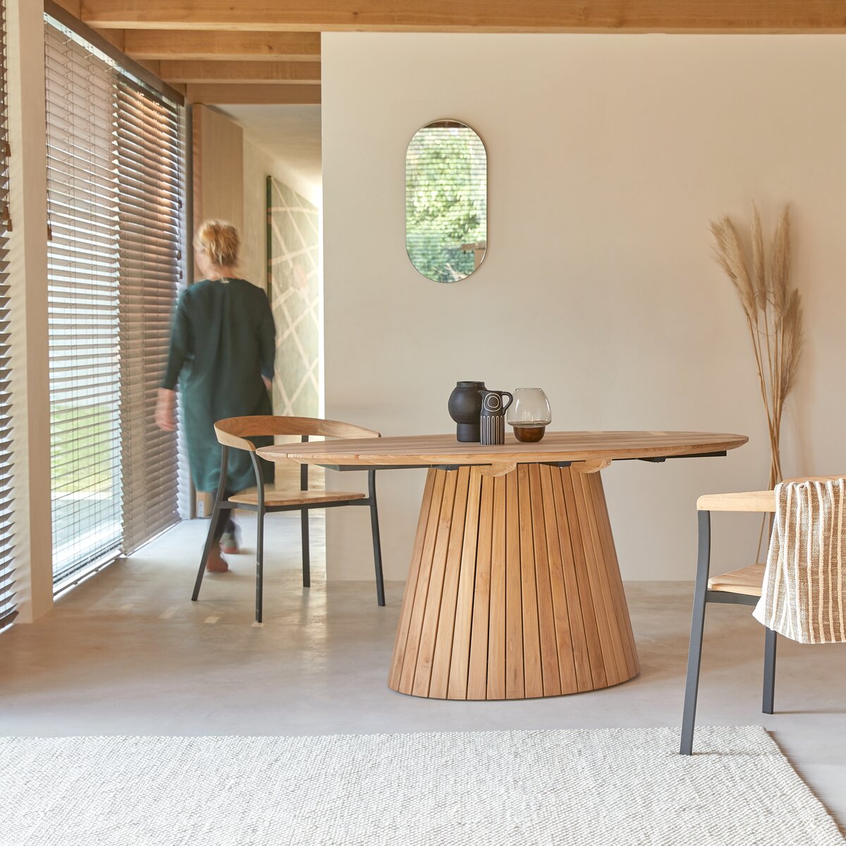 Paloma - Tavolo ovale in teak massello 6 pers. Paloma - Tavolo ovale in teak massello 6 pers.