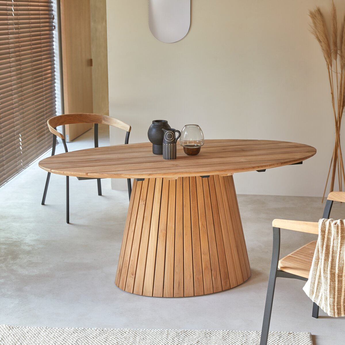 Paloma - Tavolo ovale in teak massello 6 pers. Paloma - Tavolo ovale in teak massello 6 pers.