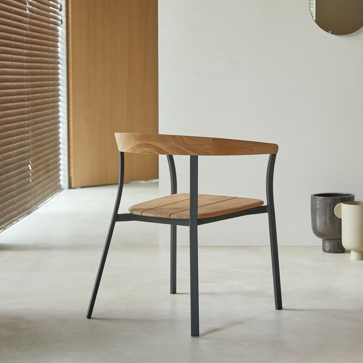 Arco - Stuhl aus Teak massiv und Aluminium Arco - Stuhl aus Teak massiv und Aluminium