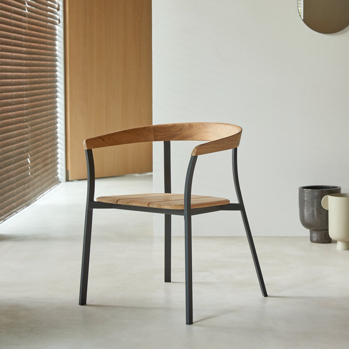 Arco - Stuhl aus Teak massiv und Aluminium Arco - Stuhl aus Teak massiv und Aluminium