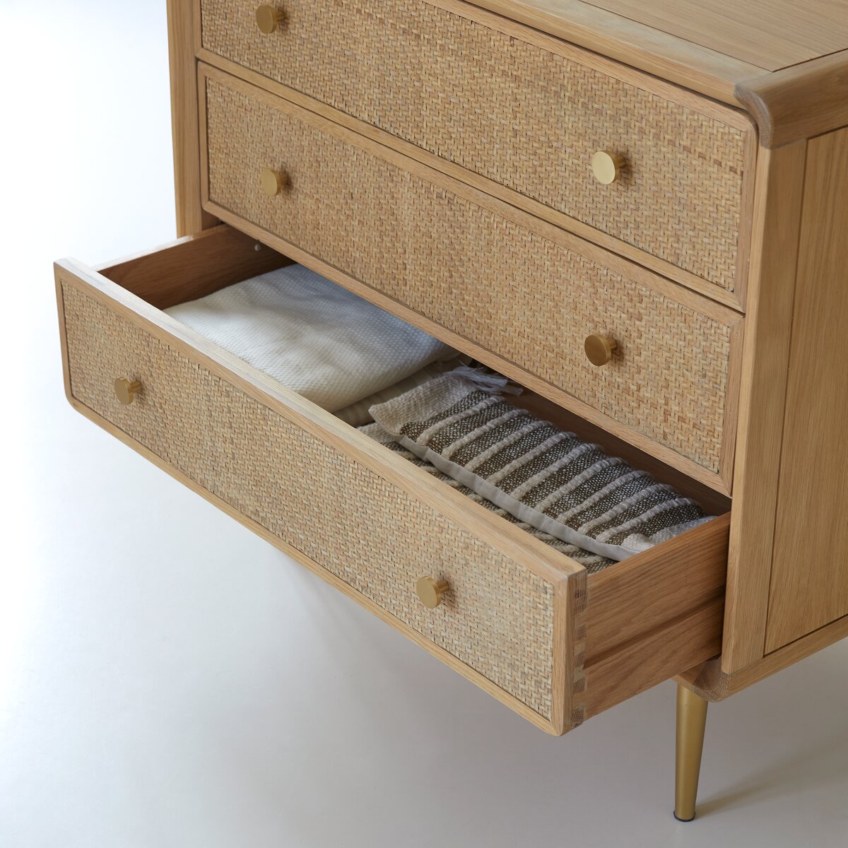 Come - Commode en chêne massif et cannage Come - Commode en chêne massif et cannage