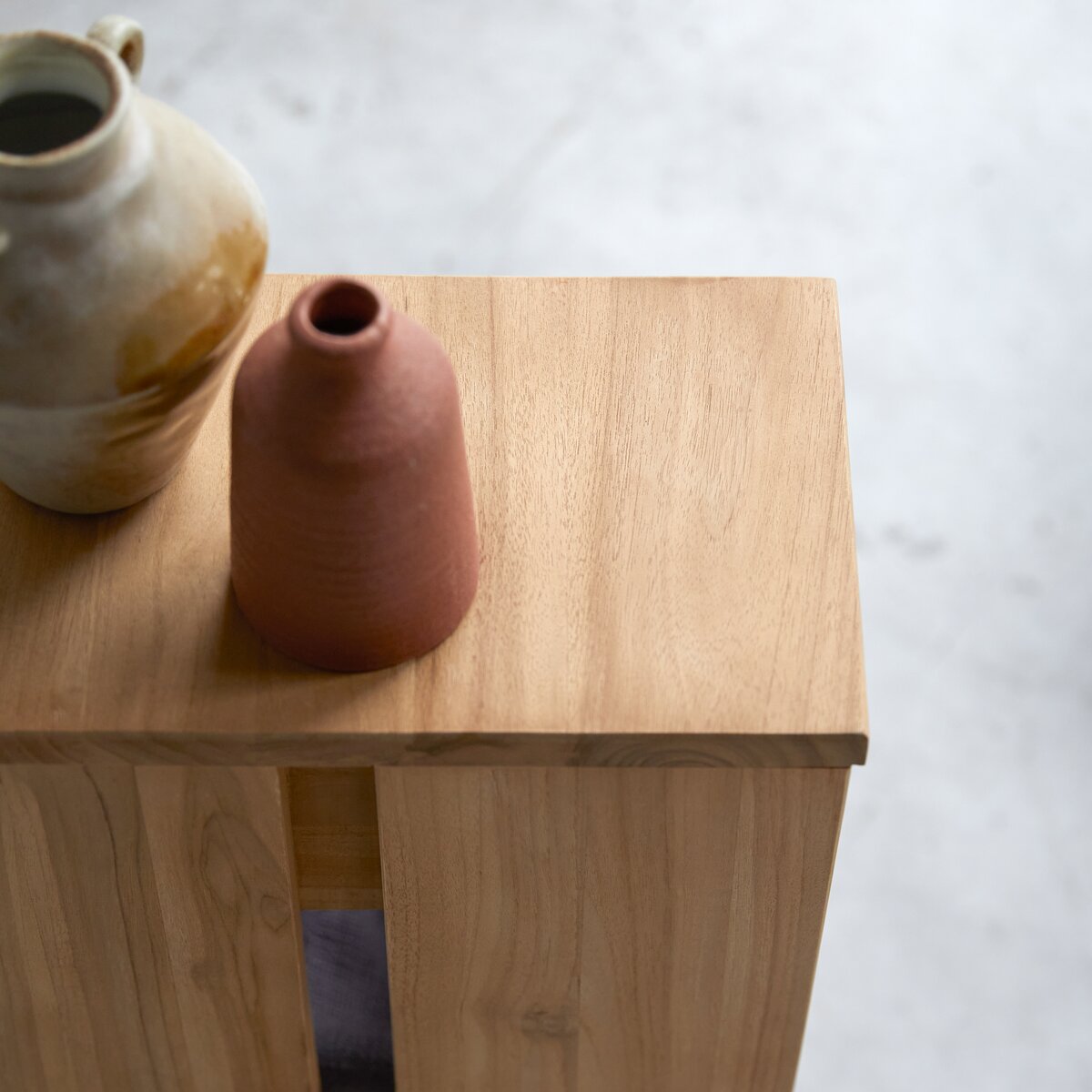 Eden - Beistelltisch aus massiver Teakholz Eden - Beistelltisch aus massiver Teakholz