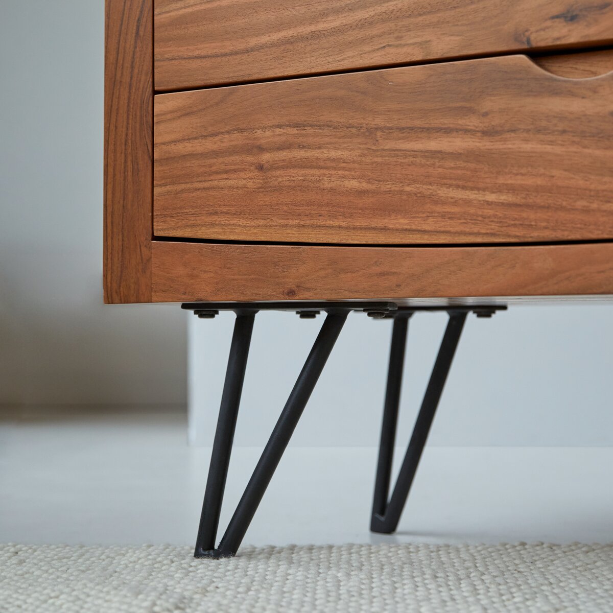 Bonnie - Commode en acacia massif Bonnie - Commode en acacia massif