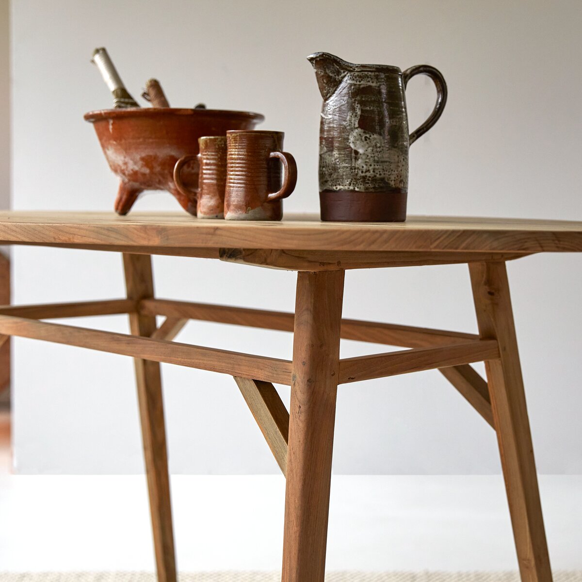Elena - Table ovale en teck massif recyclé 2-4 pers Elena - Table ovale en teck massif recyclé 2-4 pers