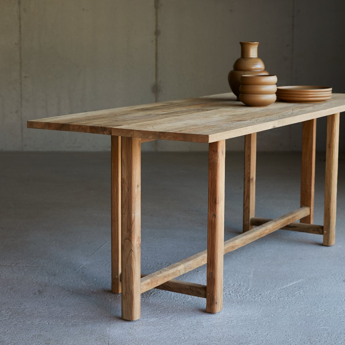 Antonia - Table en teck massif recyclé 6-8 pers Antonia - Table en teck massif recyclé 6-8 pers