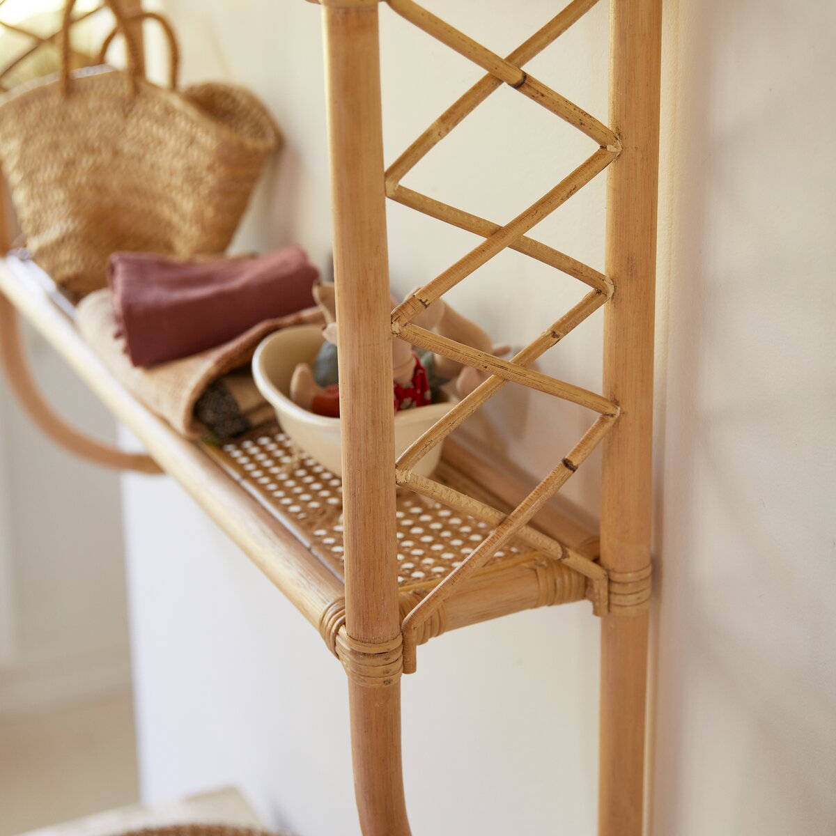 Marius - Kinder-Wandregal aus Rattan Marius - Kinder-Wandregal aus Rattan