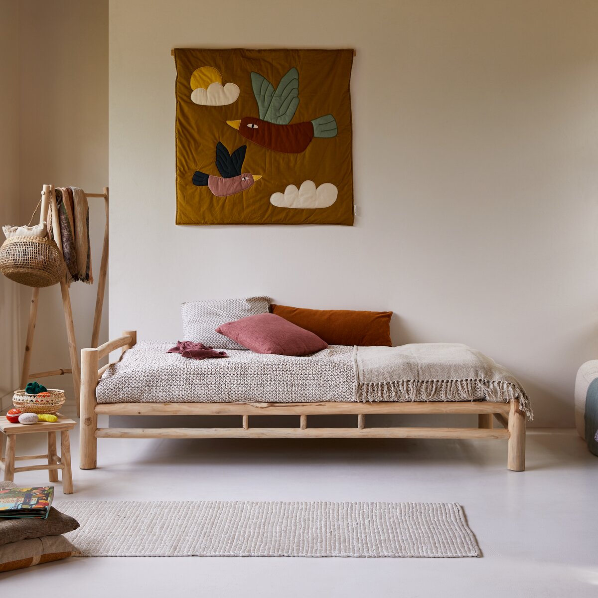 Kalif - Lit enfant en teck massif 90x190 cm Kalif - Lit enfant en teck massif 90x190 cm