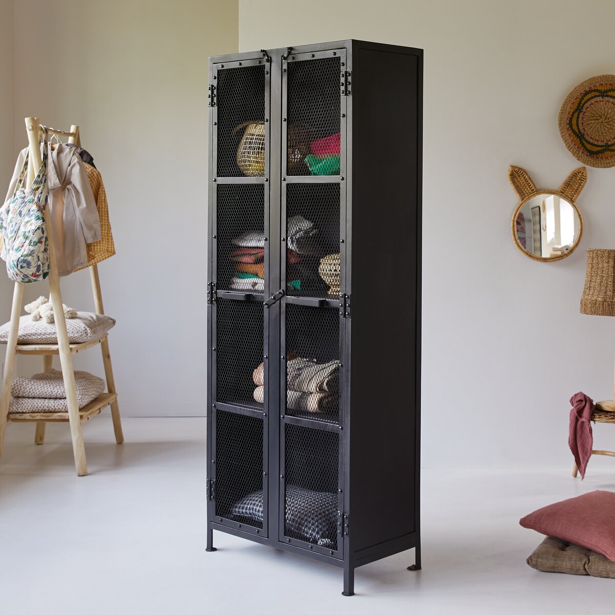 Cléo - Armoire grillagée enfant en métal Cléo - Armoire grillagée enfant en métal