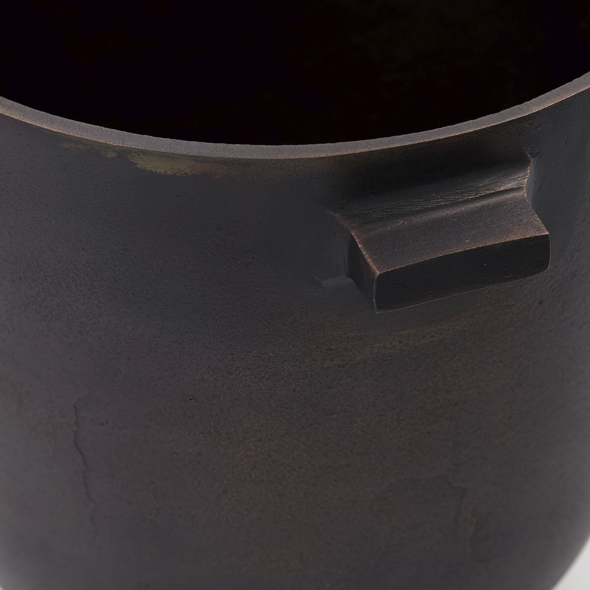 Foem - Cache-pot en aluminium Foem - Cache-pot en aluminium