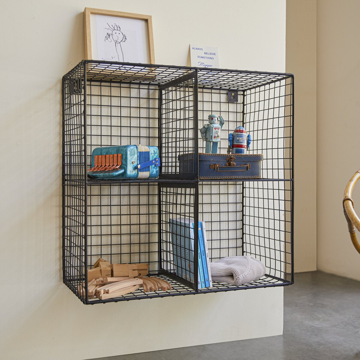 Sona - Verstaufach für Kinderzimmer, aus Metall Sona - Verstaufach für Kinderzimmer, aus Metall