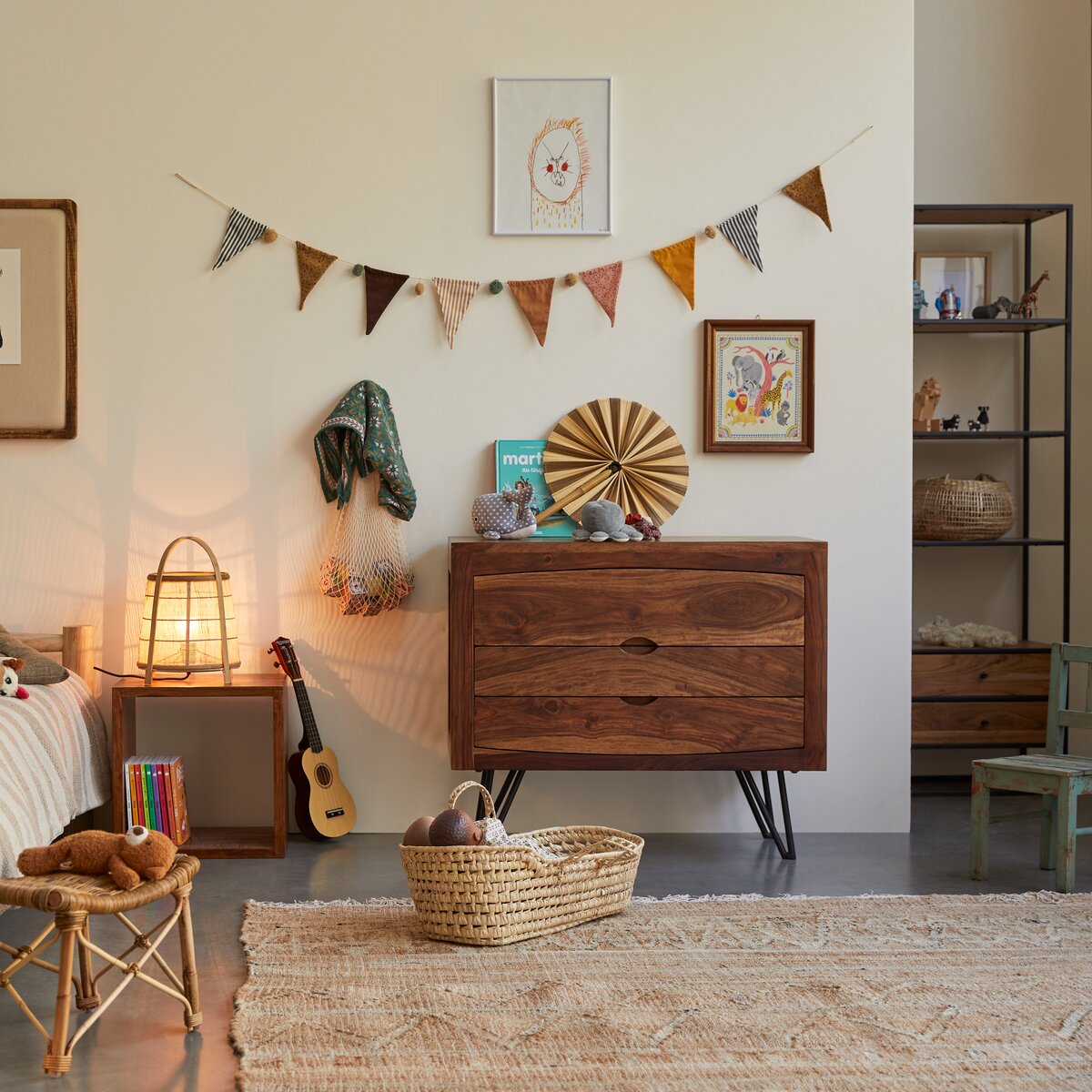 Bonnie - Kinderkommode aus massivem Palisanderholz Bonnie - Kinderkommode aus massivem Palisanderholz