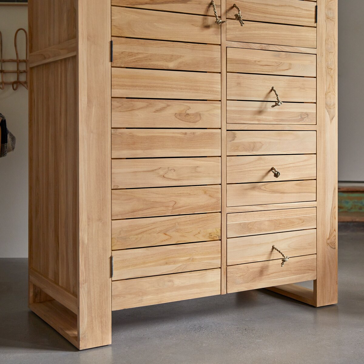 Armoire enfant en teck 180 cm - Mobilier de rangement pour chambre