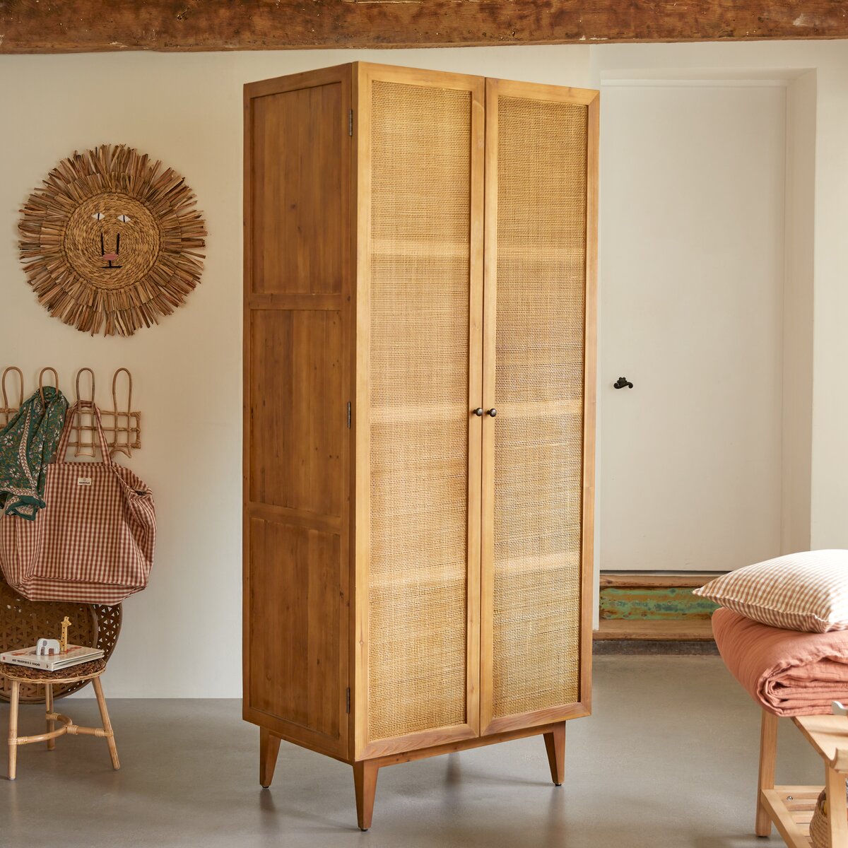 Ninon - Armoire enfant en pin et cannage Ninon - Armoire enfant en pin et cannage