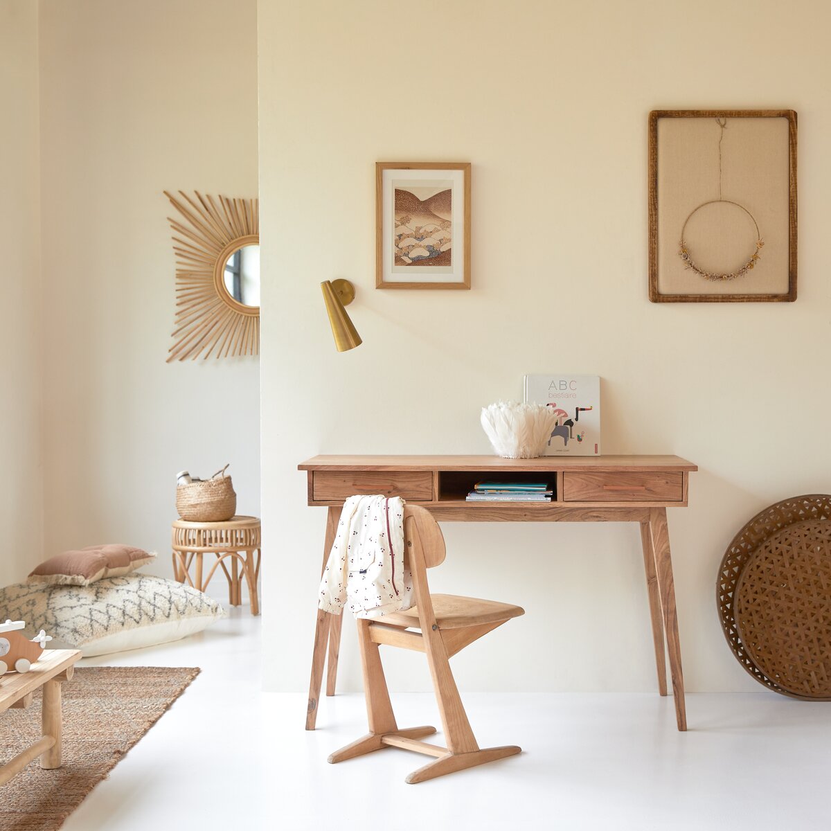 Bureau enfant en bois Nomade, avec tiroirs, fabriqué en France