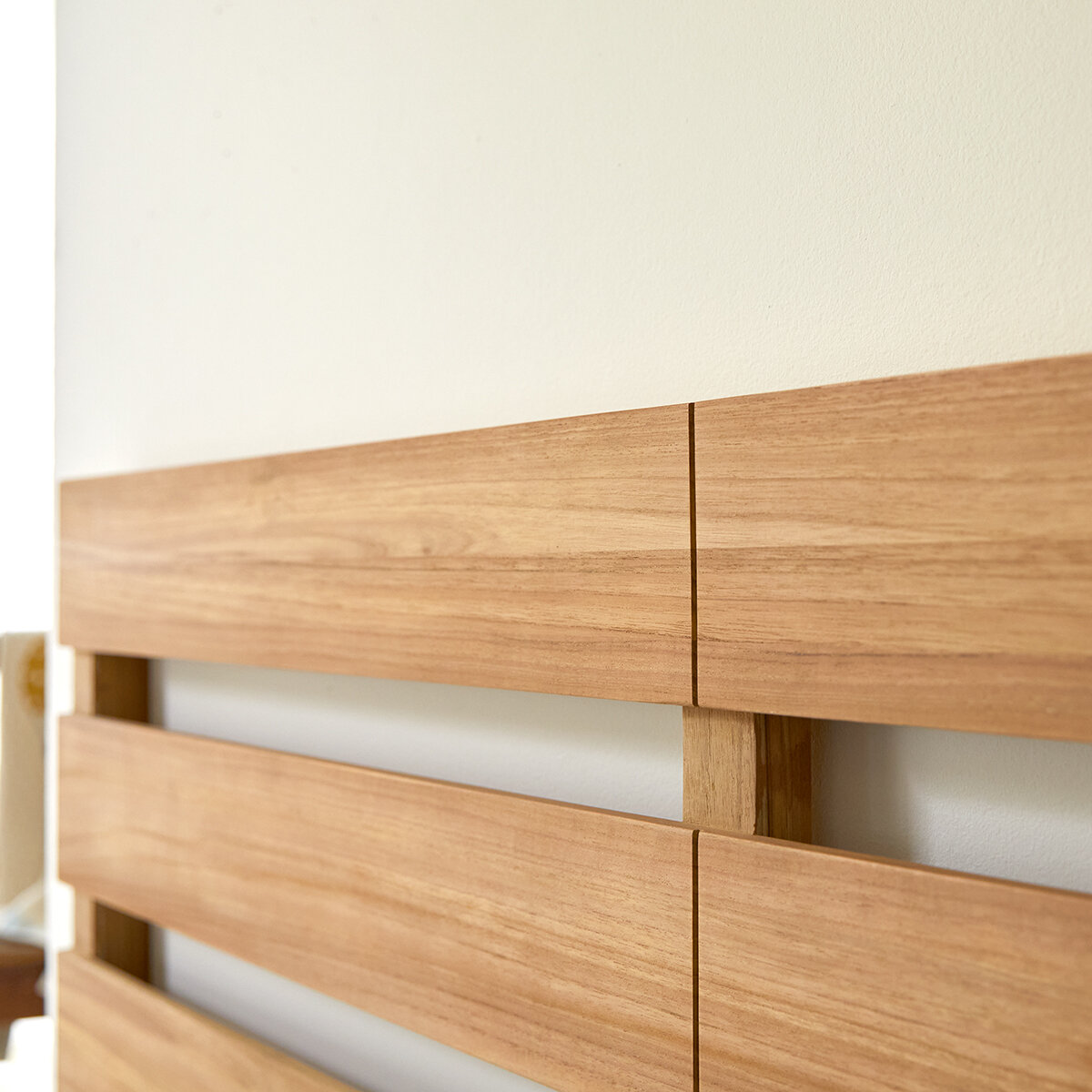 Urbain - Tête de lit enfant en teck massif 135 cm Urbain - Tête de lit enfant en teck massif 135 cm