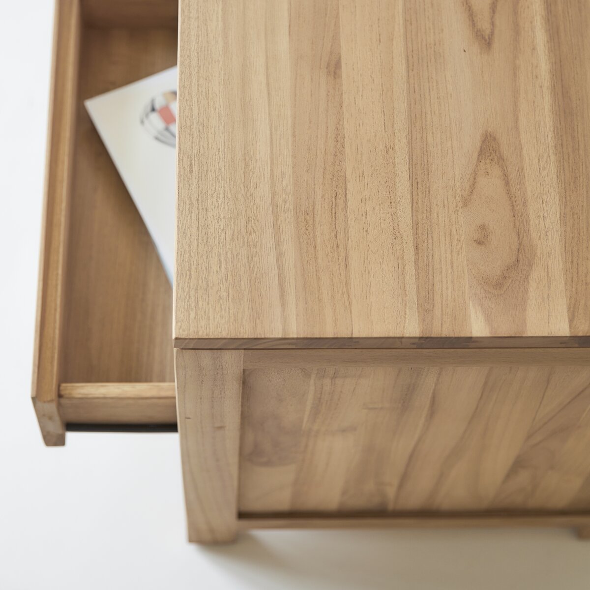 Eden - Bureau enfant en teck massif avec caisson de rangement Eden - Bureau enfant en teck massif avec caisson de rangement