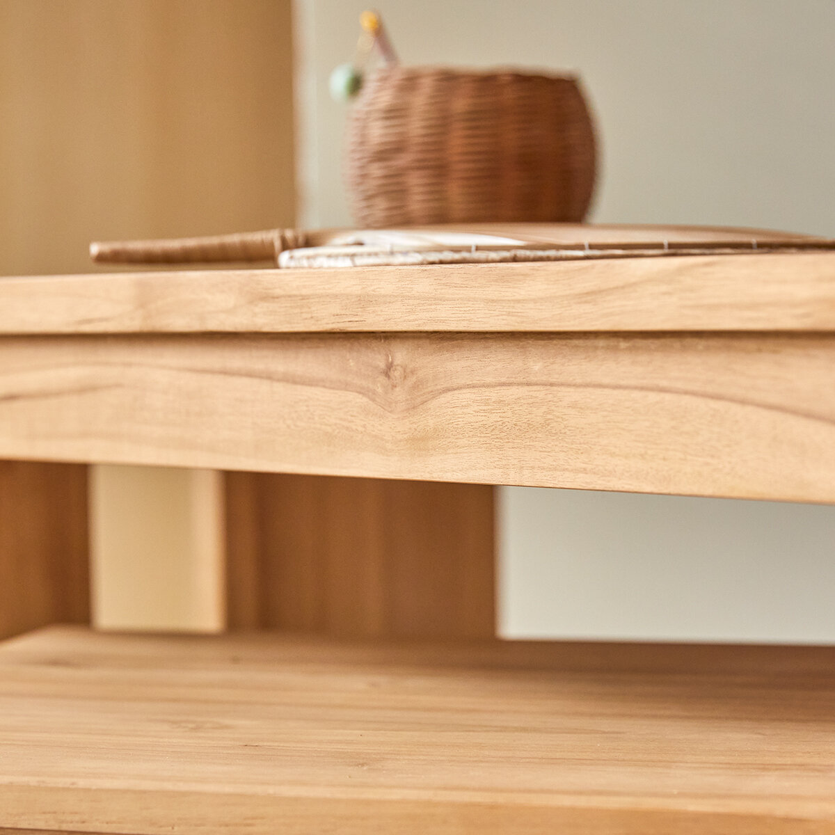 Eden - Kinderschreibtisch aus Teak massiv Eden - Kinderschreibtisch aus Teak massiv