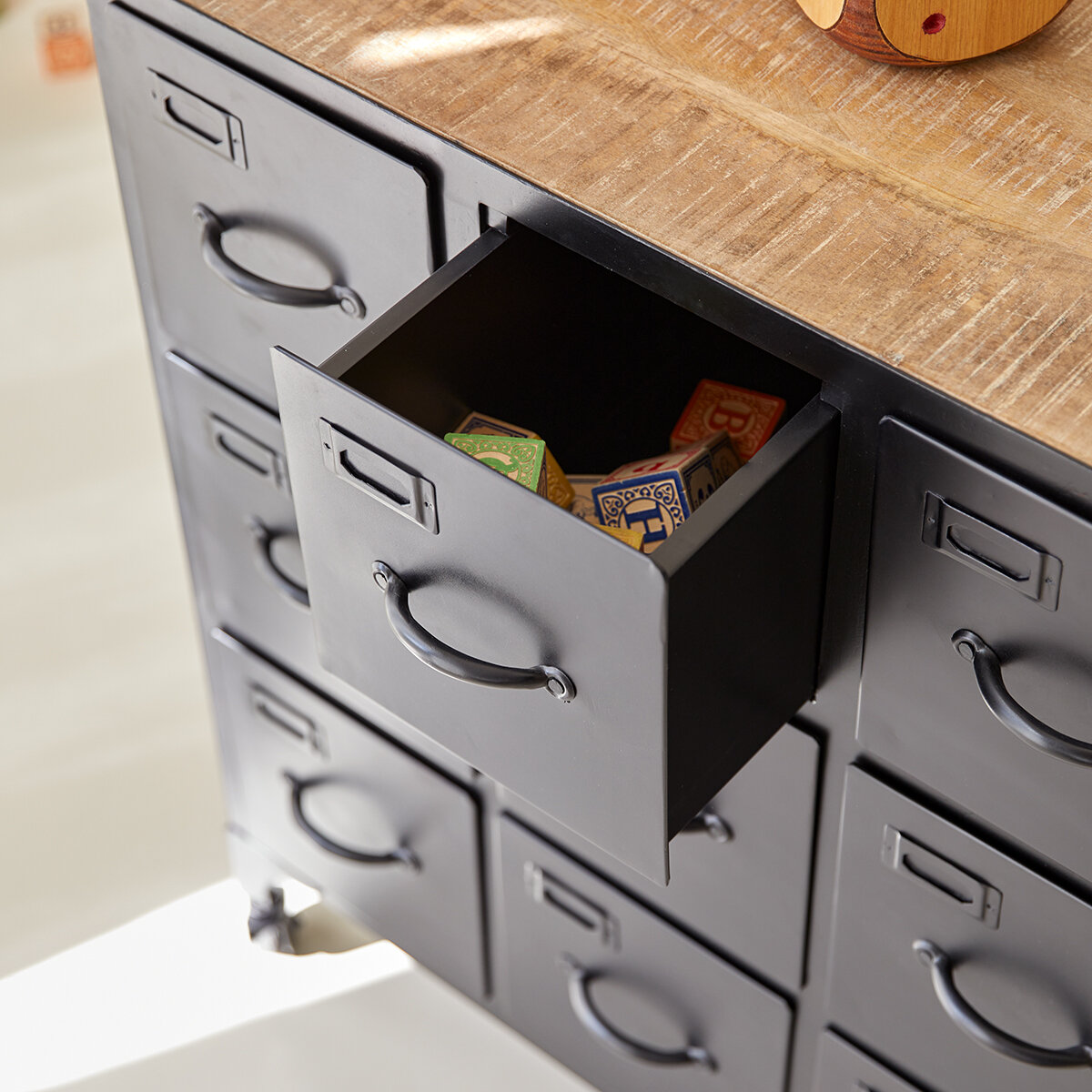 Industriel - Commode enfant en métal Industriel - Commode enfant en métal