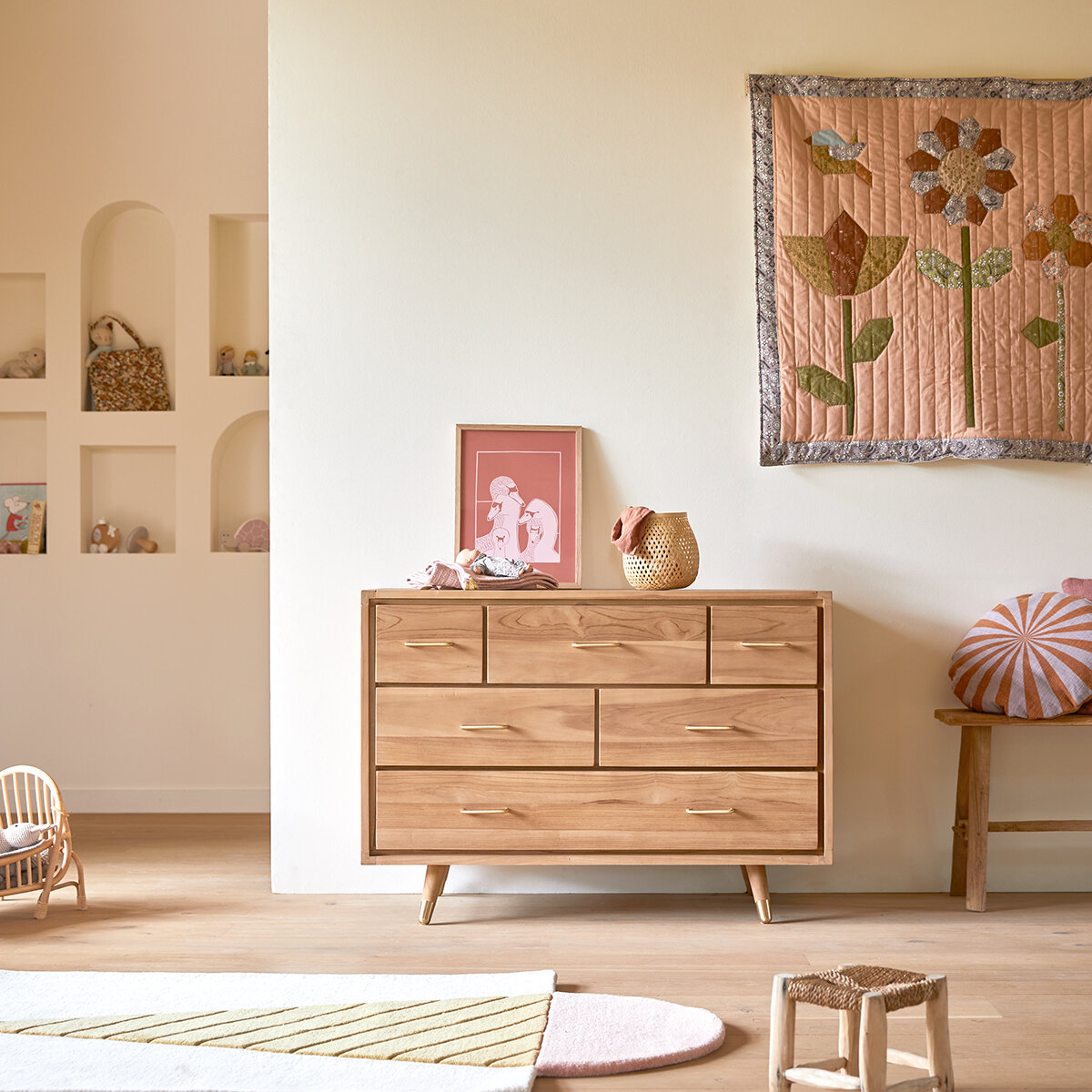 Estantería infantil de pared de teca y latón 100 cm - Muebles de  almacenamiento - Tikamoon