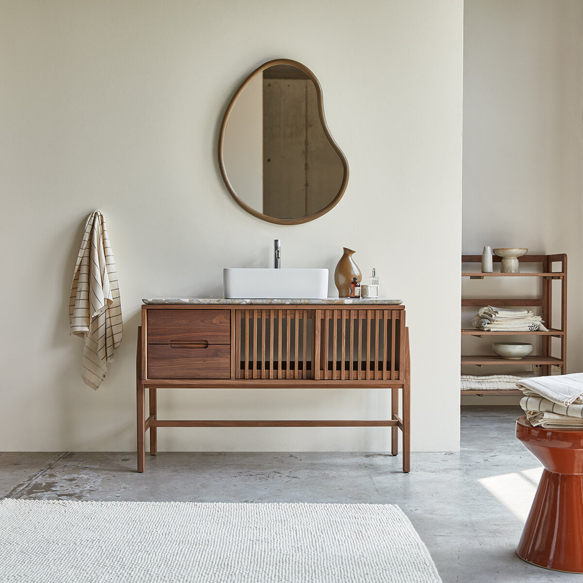 Meuble de salle de bain 2 portes en bois avec vasque en terrazzo